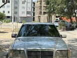 Mercedes E 220-1