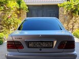 Mercedes E 240-6