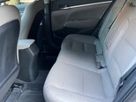Hyundai Elantra-13