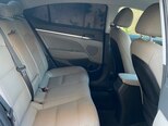 Hyundai Elantra-15