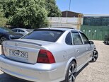 Opel Vectra-4
