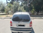 Opel Zafira-4