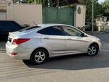 Hyundai Accent-4