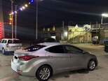 Hyundai Elantra-4