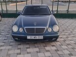 Mercedes E 280-1