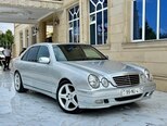 Mercedes E 320-1