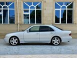 Mercedes E 320-4