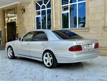 Mercedes E 320-8