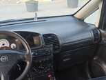 Opel Zafira-4