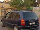 Opel Zafira-5