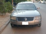 Volkswagen Passat-1