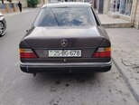 Mercedes E 200-4