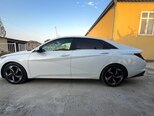 Hyundai Elantra-4