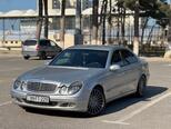 Mercedes E 270-1