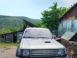 Mitsubishi Pajero-1