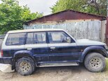 Mitsubishi Pajero-3
