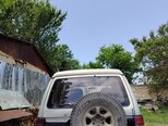 Mitsubishi Pajero-2