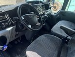 Ford Transit-5
