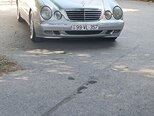 Mercedes E 320-1