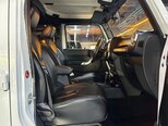 Jeep Wrangler-16