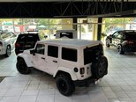 Jeep Wrangler-12