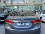 Hyundai Elantra-11