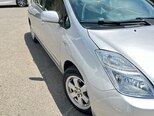 Toyota Prius-8
