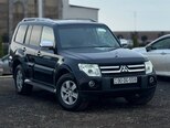 Mitsubishi Pajero-6