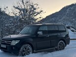 Mitsubishi Pajero-7
