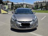 Hyundai Elantra-1