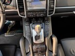 Porsche Cayenne-11