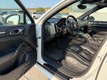 Porsche Cayenne-13
