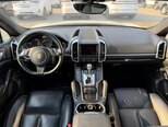 Porsche Cayenne-10