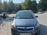Opel Zafira-1
