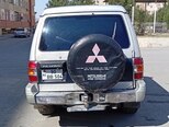 Mitsubishi Pajero-5
