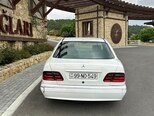 Mercedes E 220-2