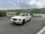 Mercedes E 220-1