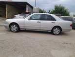 Mercedes E 220-2
