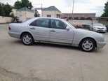 Mercedes E 220-3
