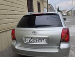 Toyota Avensis-2