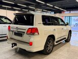 Toyota Land Cruiser-4