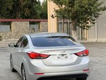 Hyundai Elantra-6