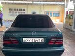 Mercedes E 220-12