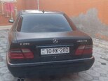 Mercedes E 280-4