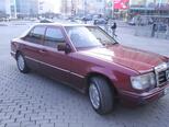 Mercedes 220 E-1