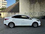 Hyundai Accent-3