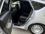 Toyota Prius-12