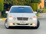 Mercedes E 320-9
