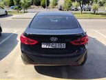 Hyundai Elantra-12