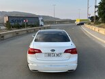 Kia Cadenza-5